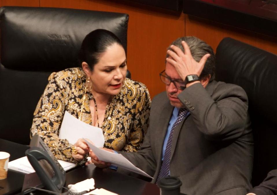 Mónica Fernández Balboa y Ricardo Monreal, senadores de Morena (Cuartoscuro)