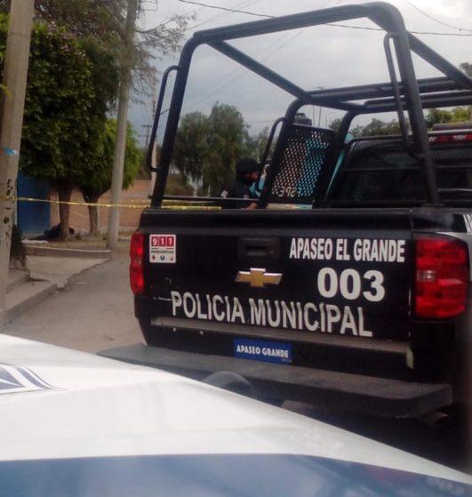 Policía municipal de Apaseo el Grande arribó al lugar de los hechos. Especial.