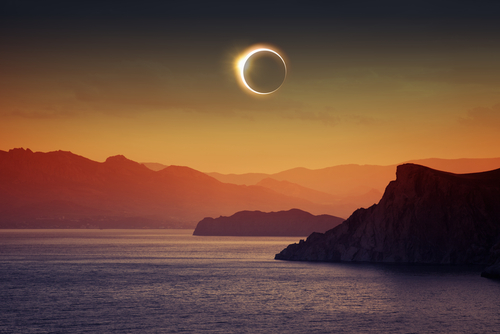 Eclipse solar (Shutterstock).