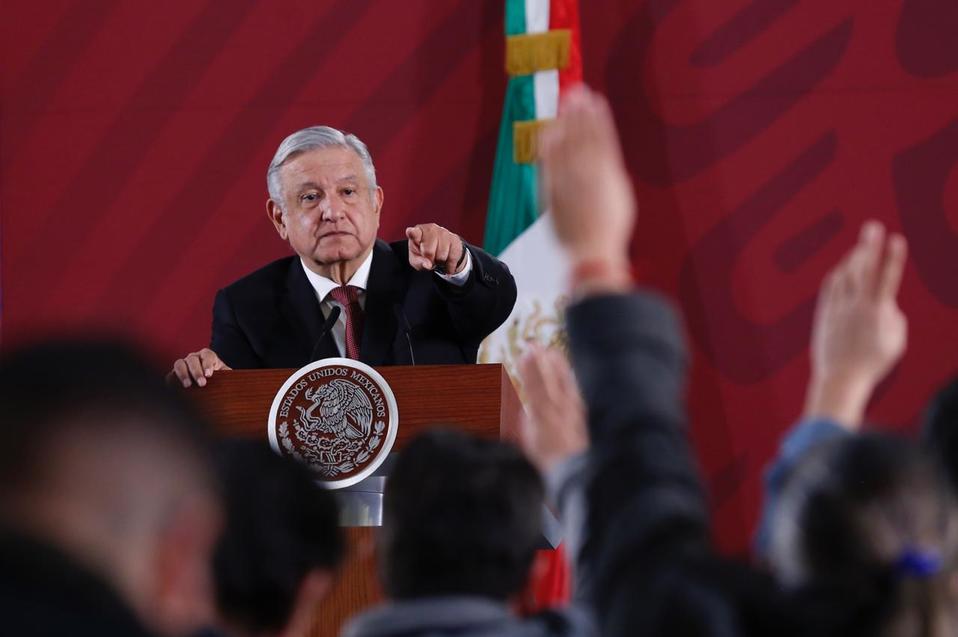 El presidente Andrés Manuel López Obrador durante su primera conferencia matutina de 2020 (Nelly Salas)