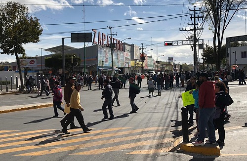 Se reporta tránsito pesado en la zona. (Mario C. Rodríguez)