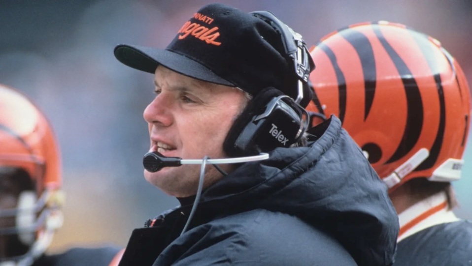 Sam Wyche (AP)