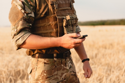 Los altos mandos ordenaron a militares jugar dentro de las bases militares y así poder entender. (Shutterstock)