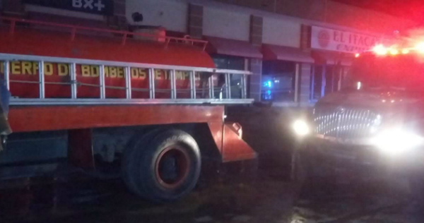 Cafetería de Tampico se incendia (Foto/Sandra Sosa)