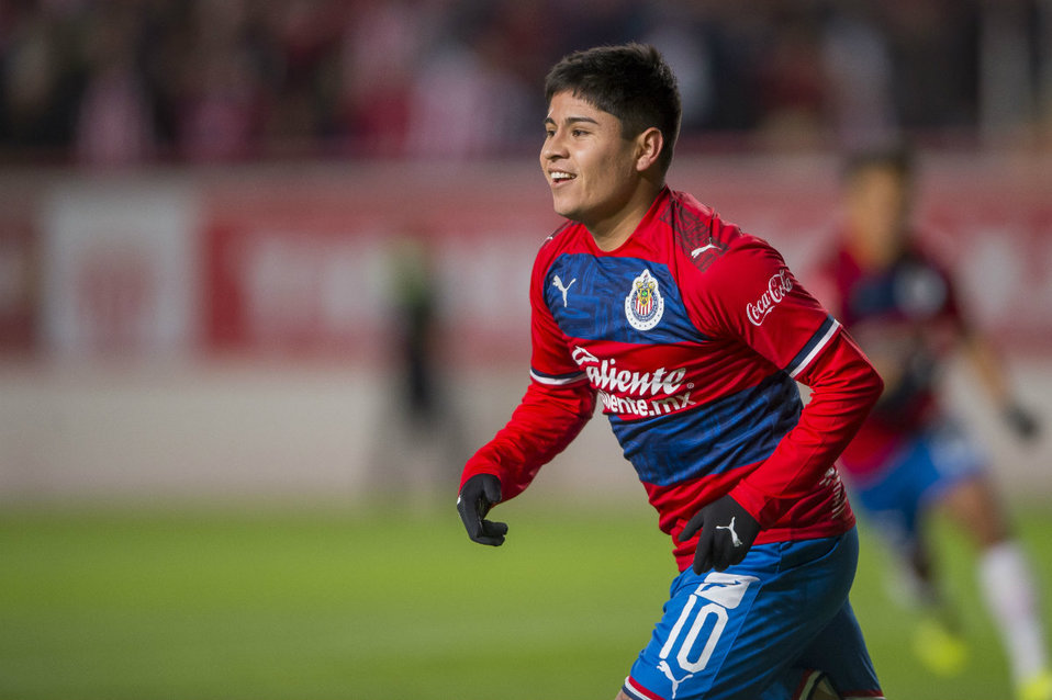 Chofis López anota un golazo con Chivas en el amistoso ante Necaxa (Mexsport)
