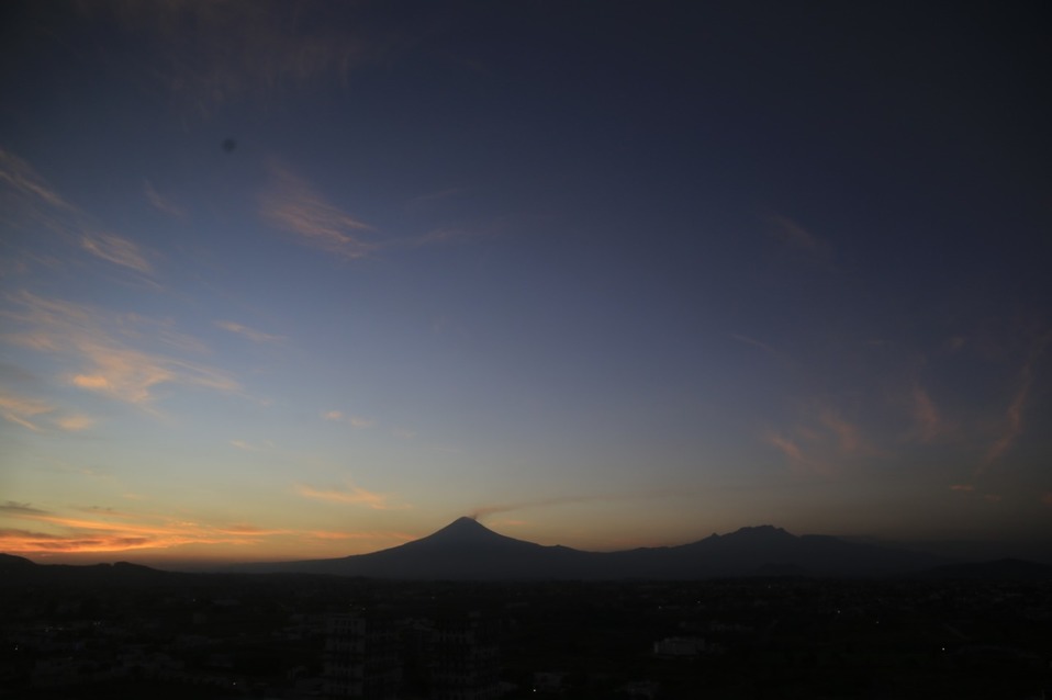 Popocatépetl mantiene alerta en amarillo fase dos. (Andrés Lobato)