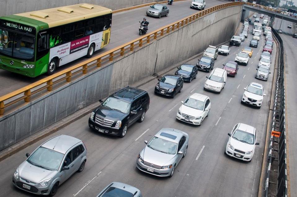 Tráfico vehicular en la CdMx. (Cuartoscuro | Archivo)