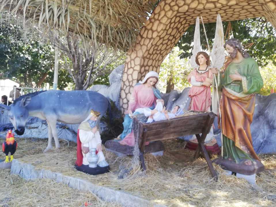 Las autoridades municipales la mañana de hoy repartieron la Rosca de Reyes en la Plaza Principal y no emitieron nada al respecto. (Cecilia Aguilar)