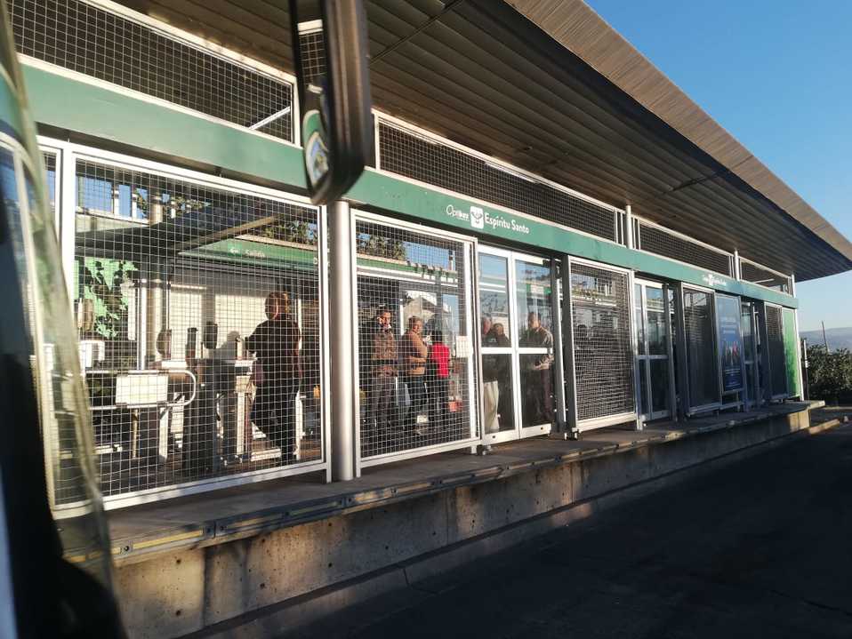 En León, puertas eléctricas en estaciones reduce saltos sin pagar.