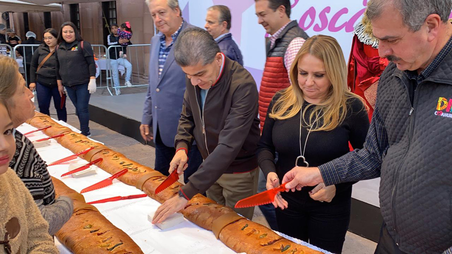 En Palacio de Gobierno Miguel Riquelme agradeció la participación de todos. (Notivox Digital)