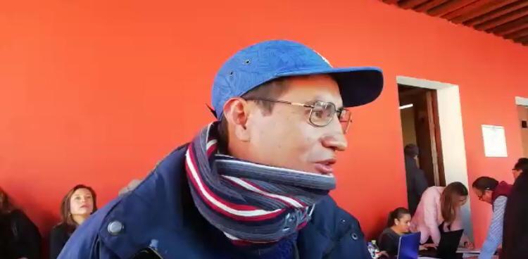 Elías Padilla, uno de los afectados que indicó que el alcalde de Atlixco no ha pagado las flores empleadas en el Huey Atlixcáyotl. (Elvía García)