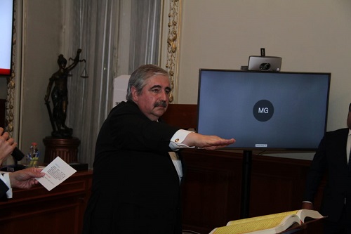 Ganó por 33 votos a favor. (Iván Carmona)