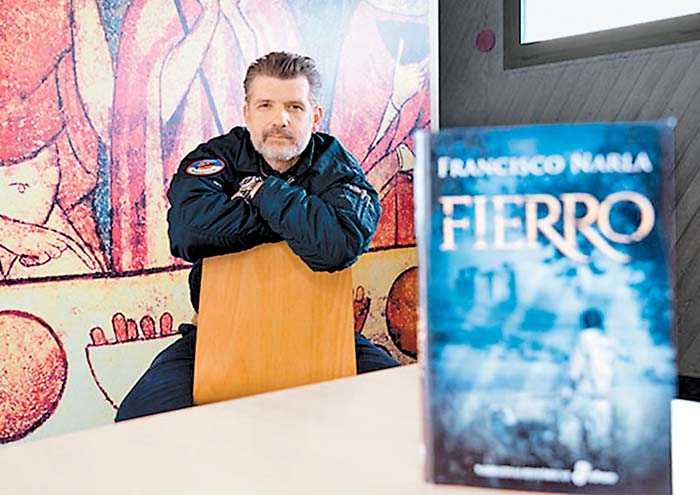 Todos sus libros trasladan al lector “a otra época”, asegura el escritor español. Especial