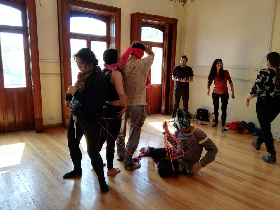 Desarrollo del taller impartido por Eliana Gómez en el foro Casa Encantada. (Elizabeth Hernández)