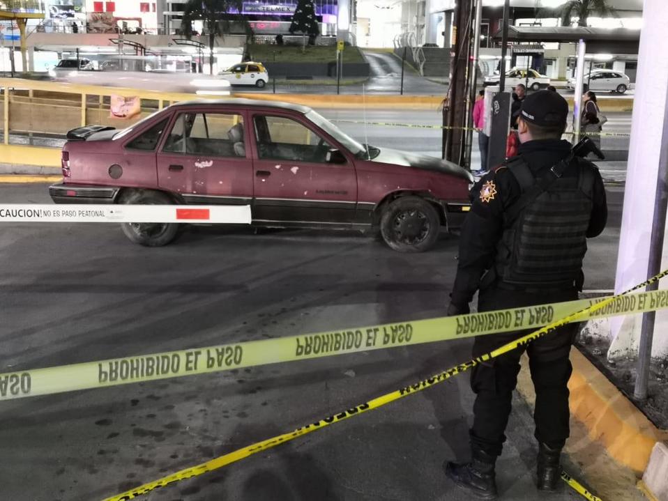 Los hechos ocurrieron en una joyería al interior de una plaza comercial, ubicada sobre la avenida Eugenio Garza Sada. (Foto: Israel Santacru)