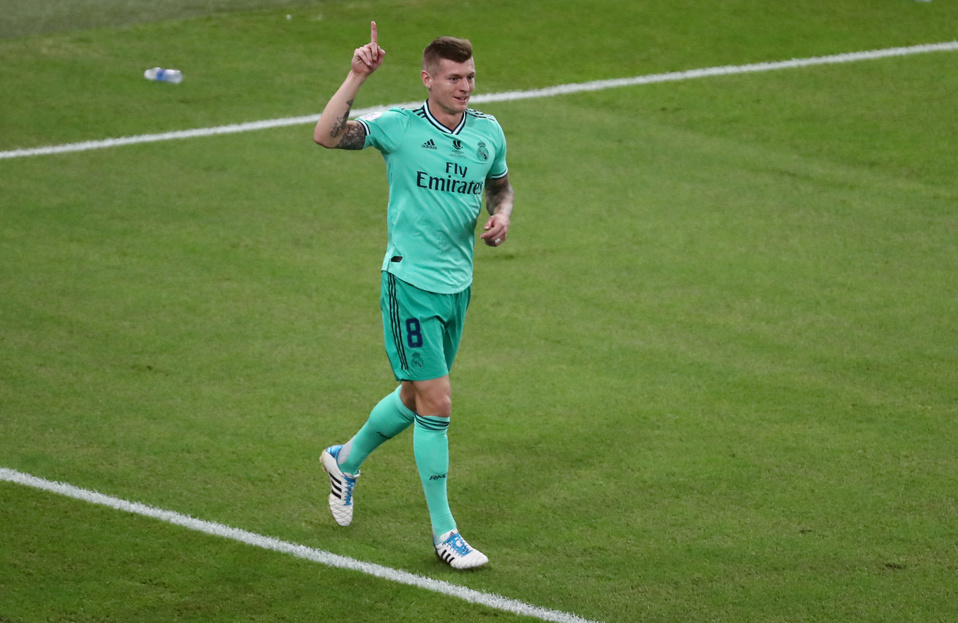 Toni Kroos marca gol olímpico en el Real Madrid vs Valencia (Reuters)