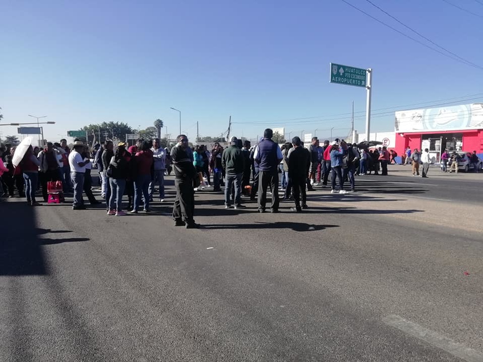Los maestros generaron caos vial. (CNTE)