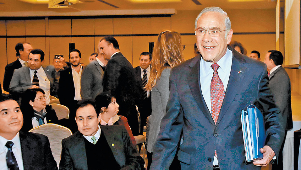 El secretario general de la OCDE se reunió ayer con el CCE. (Ariana Pérez)