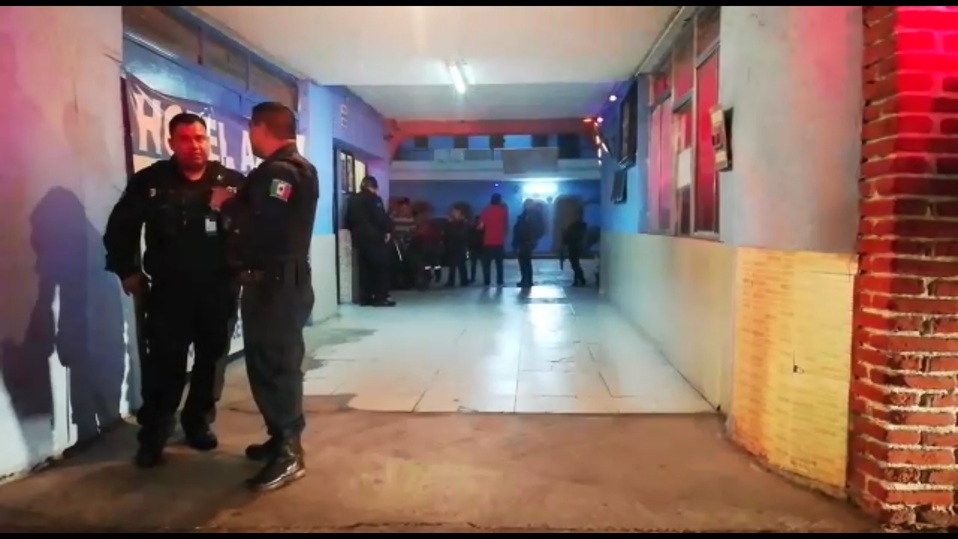 Autoridades municipales pidieron el apoyo de paramédicos de la Cruz Verde (Martín Patiño Segura).