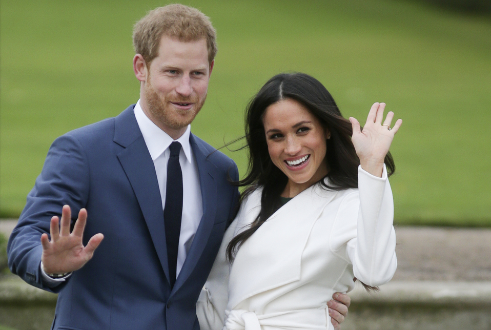 Mientras Meghan Markle regresó a América, el príncipe Harry se quedó en Inglaterra para poder arreglar los problemas (AFP).