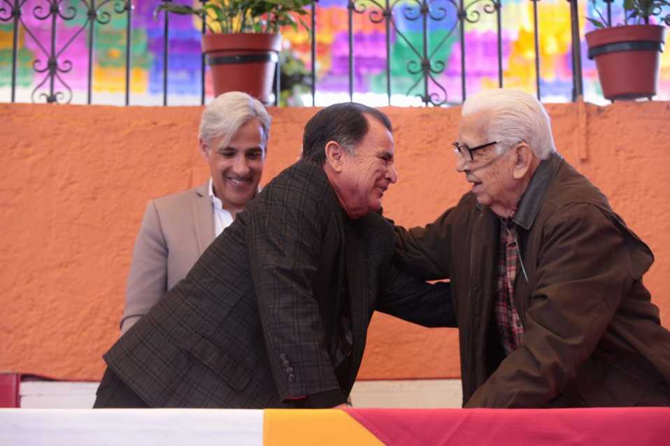 Rafael Báez presentó el libro biográfico de Eloy Cavazos (Jesús Quintanar)