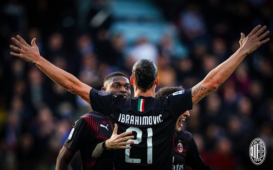 Zlatan Ibrahimovic anota en su regreso al Milan (Twitter: @acmilan)
