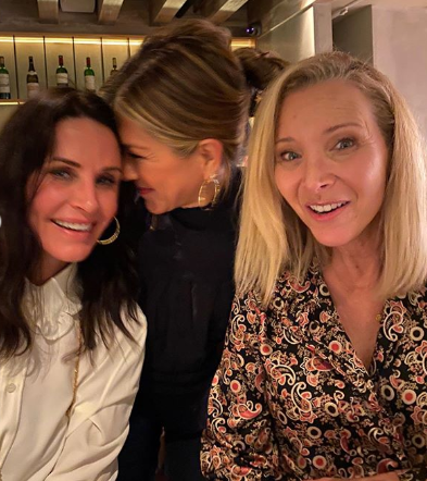 Jennifer Aniston se reunió con sus ex compañeras de Friends. (Instagram)