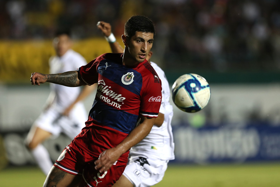Víctor Guzmán, jugador de Chivas (Imago7)