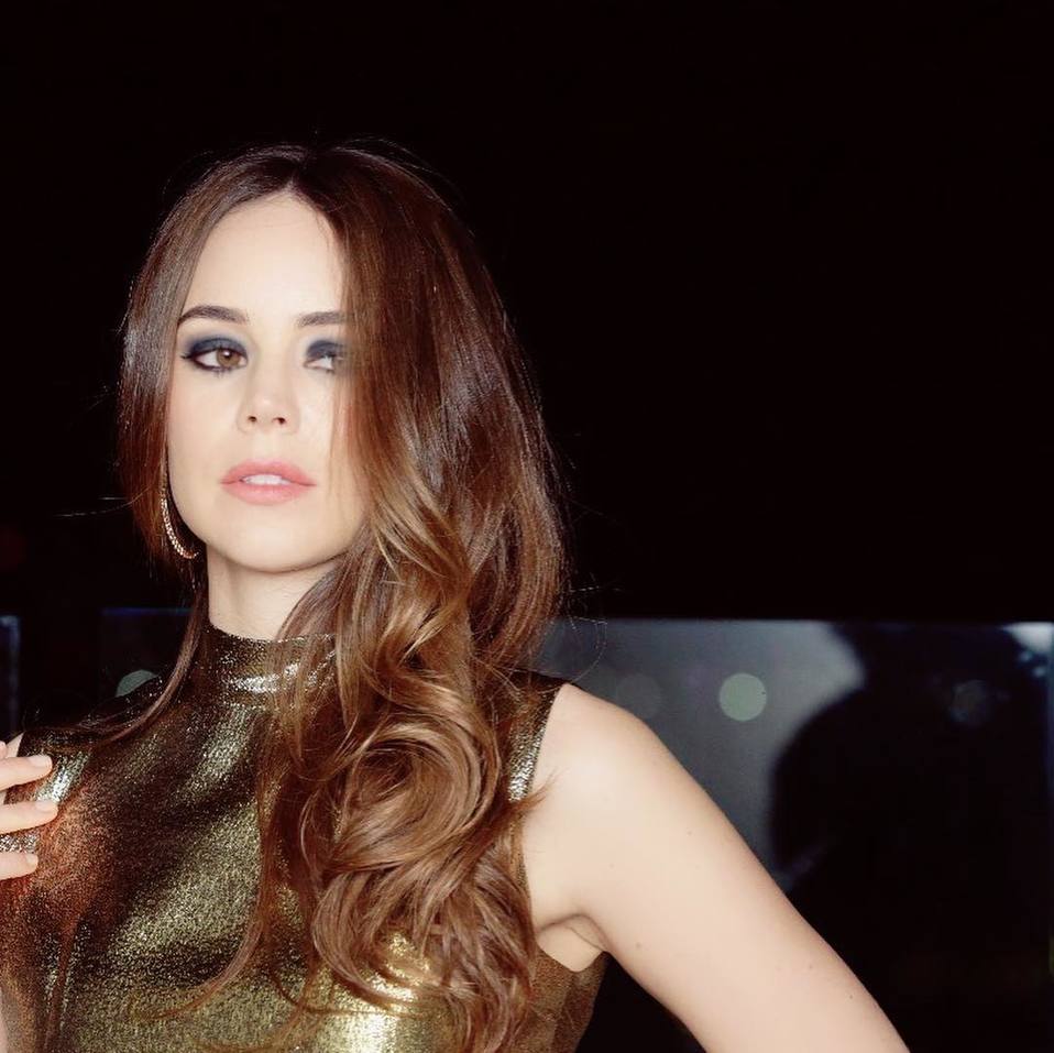 Camila Sodi compartió el póster del remake de 'Rubí' (Instagram).