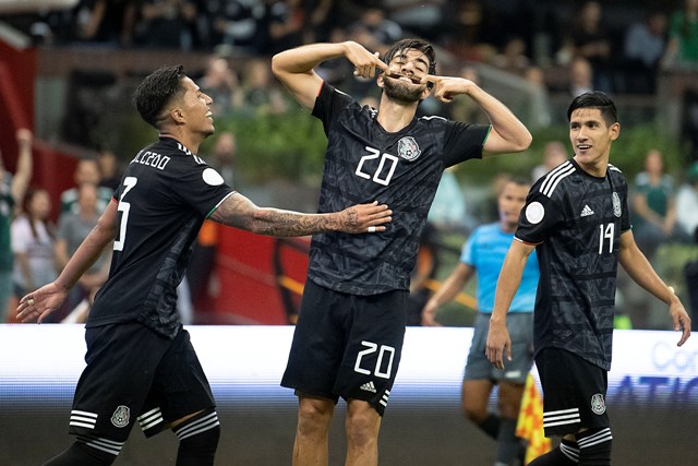 Carlos Salcedo, Rodolfo Pizarro y  Uriel Antuna (@miseleccionmx)