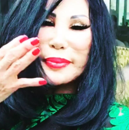 Lyn May es criticada por aparecer en imagen editada de figura religiosa. (Instagram)