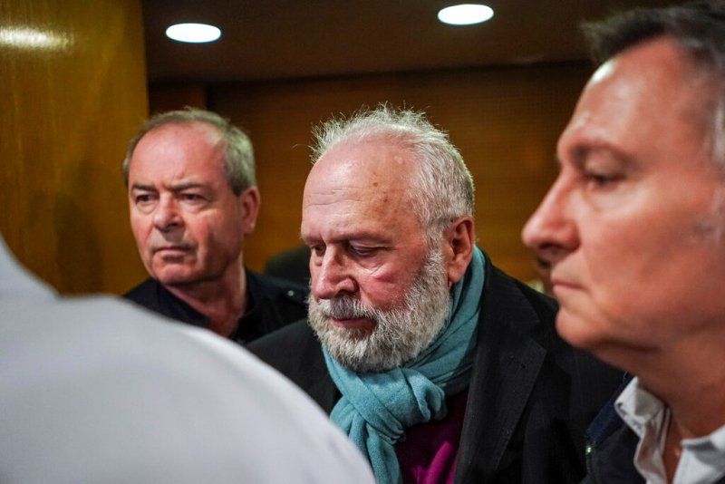 Bernard Preynat, hoy de 74 años, puede ahora ser condenado a una pena de hasta 10 años de prisión. (AP)