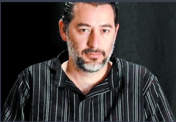 César Hernández Paredes, fundador de la empresa y del sitio web Revolución 3.0. (Especial)