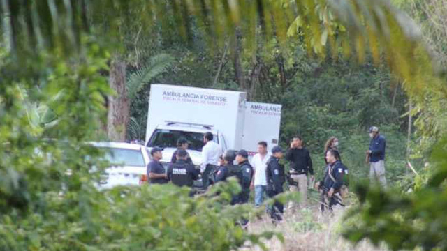 Encuentran cinco cuerpos en fosas clandestinas en Tabasco