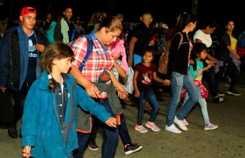 Algunos migrantes dijeron saber que la travesía era dura, pero que lo intentarían de todas maneras. (AP)