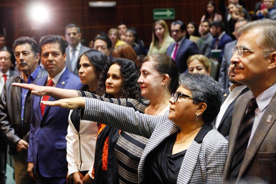Ratifican a Raquel Buenrostro como titular del SAT. (Especial)