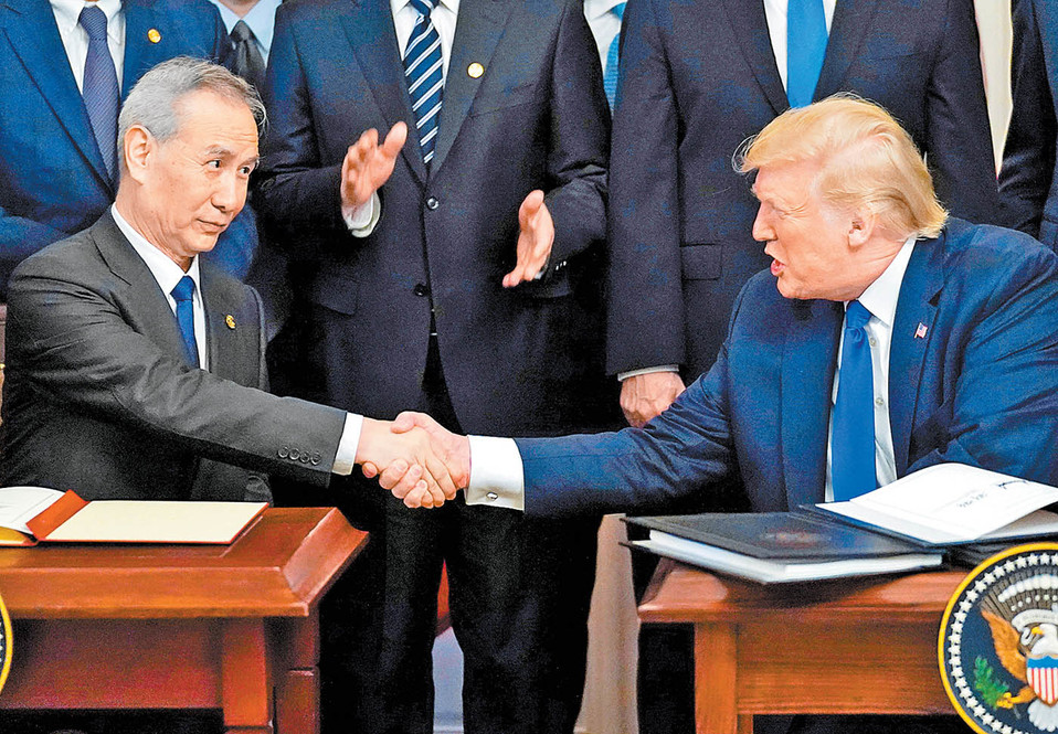 Donald Trump finalizó la primera negociación con el vice primer ministro, Liu He. (EFE)