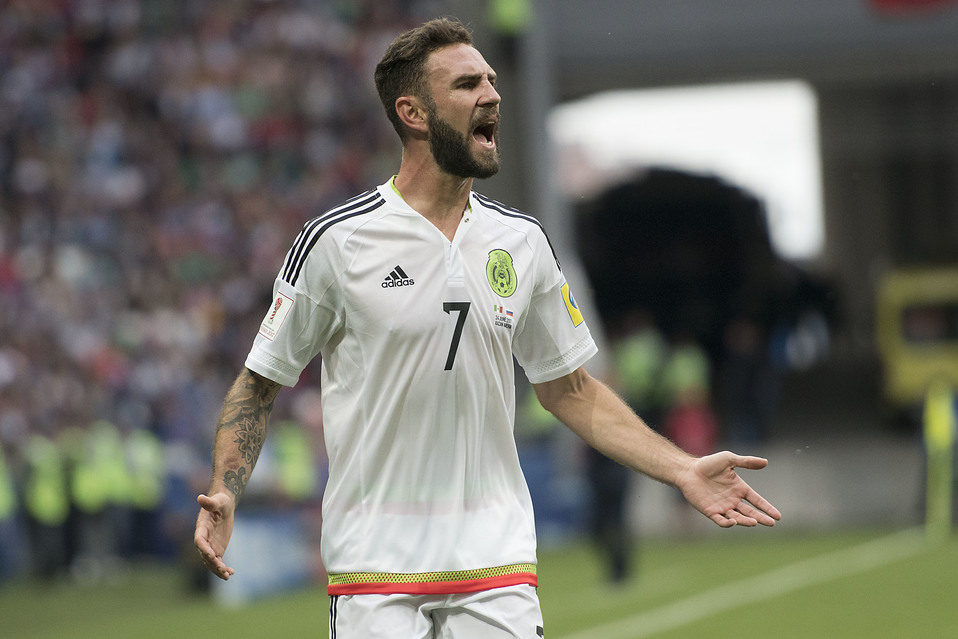 Miguel Layún jugando con la selección mexicana (Imago7)