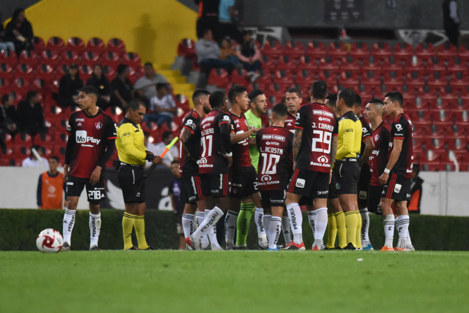 Se detuvo el Atlas vs Puebla por el 'Eh, puto' (La Afición)