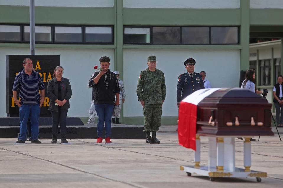 Homenajean a Jessica, quien murió cumpliendo su deber. (Fernando Carranza)