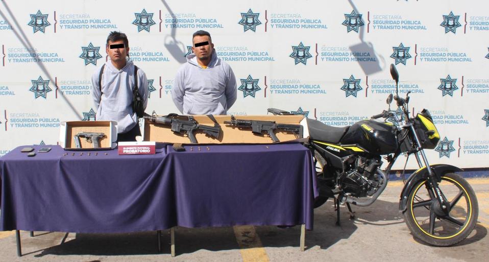 La SSC detuvo a Rolando “N.”, alias “El Boti”, de 32 años de edad y Homero “N.”, alias “El Yandel”, de 23 años de edad. (Especial)