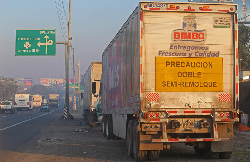 Transporte de carga pesada no puede circular en Guadalajara de 6:00 a 9:00 (Fernando Carranza)