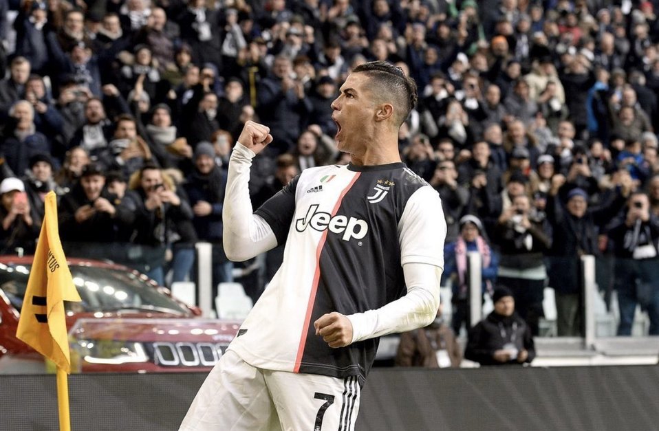 Cristiano Ronaldo (@Cristiano)
