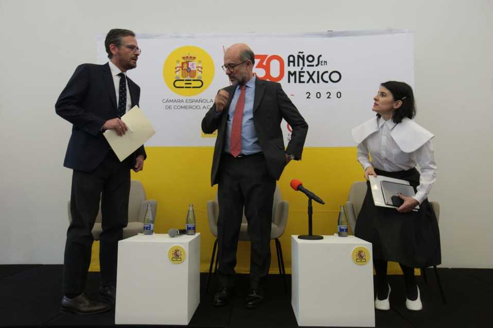 Conferencia de la Cámara Española de Comercio sobre inversiones en México. (Jesús Quintanar)