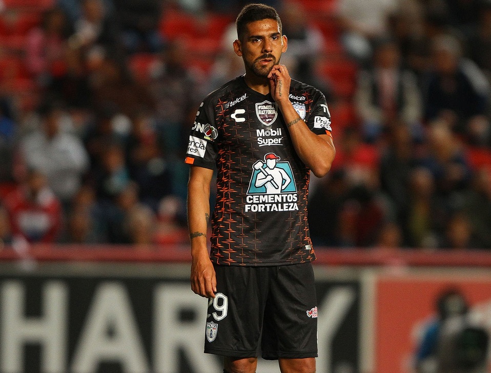 Franco Jara, durante el juego de la jornada 17 del torneo Apertura 2019 de la Liga MX (Imago7)