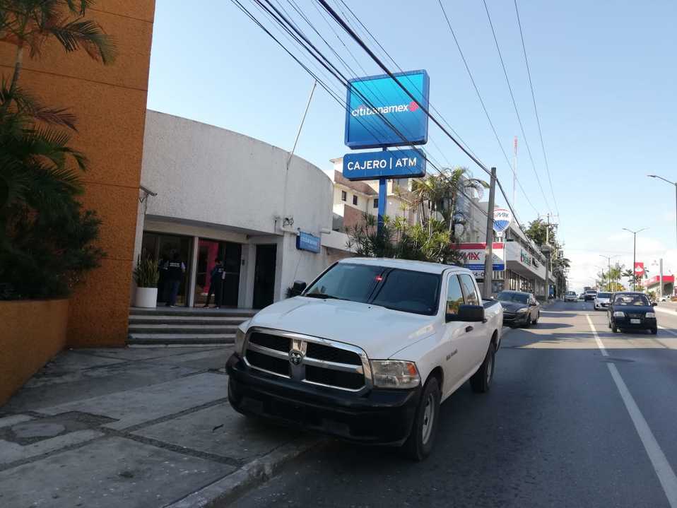 Asaltan banco en Tampico (Foto/Noel Vergara)