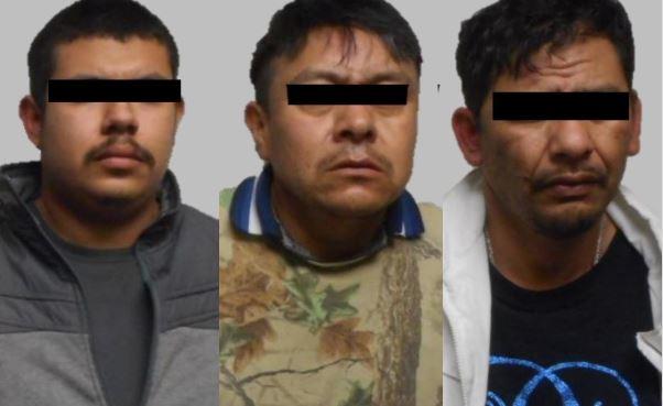 Manuel, Erick y Ernesto, fueron trasladados a las instalaciones de la FGR en donde se definirá su situación legal. Foto: Especial