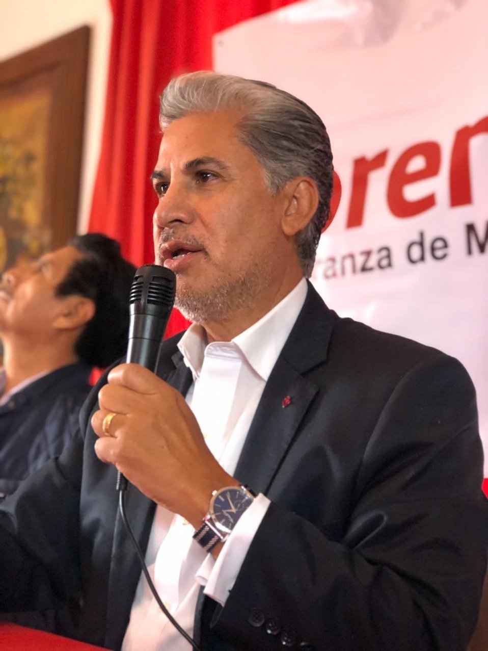 Alejandro Rojas Díaz Durán, aspirante a dirigir Morena (Facebook)