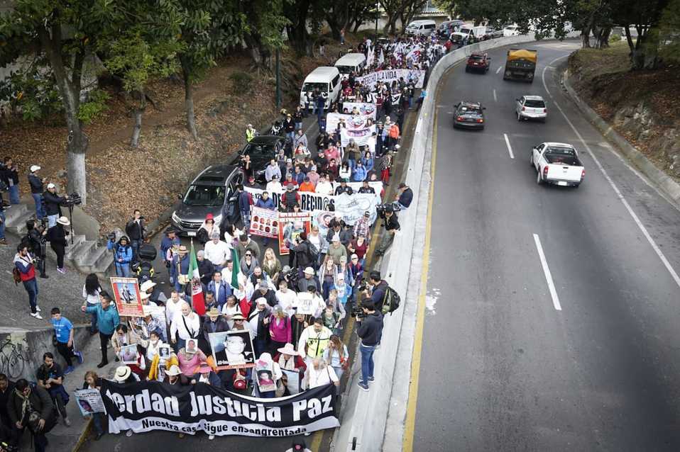 El contingente fue resguardado por elementos de la Policía Federal. (Araceli López)