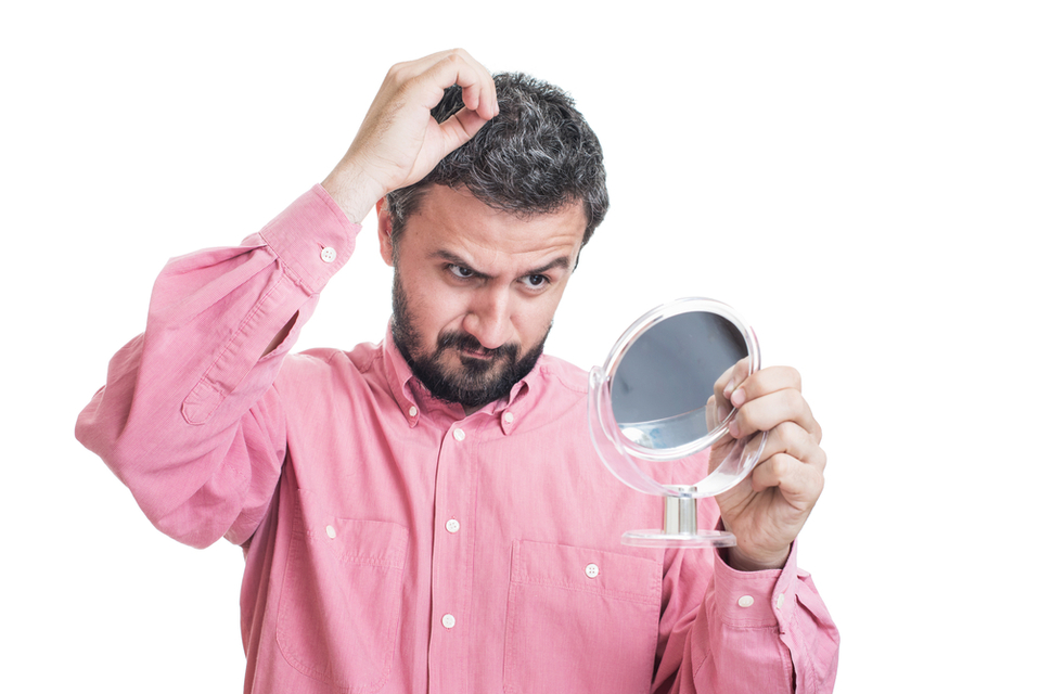 Las canas salen por estrés. (Shutterstock)